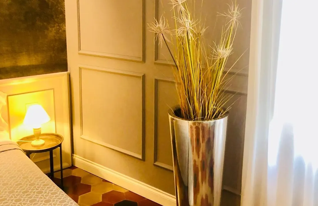 Pistoia Inn - Downtown'S Charming Rooms-1